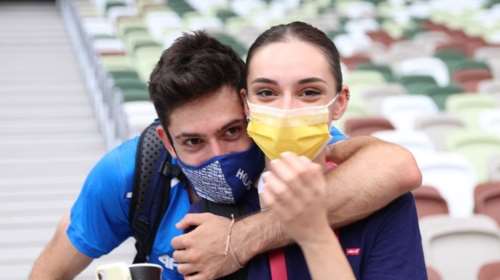 Μίλτος Τεντόγλου: Τα... γύρισε για τη σύντροφό του, Πηνελόπη Γκιώνη - "Δεν γκρινιάζει καθόλου, είναι πολύ καλή" [Βίντεο]