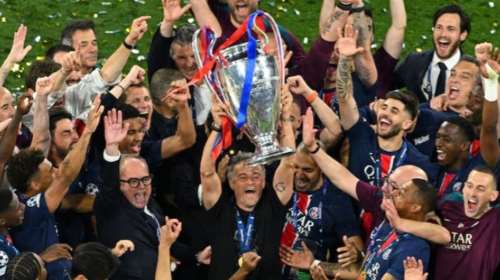 Το Παρίσι υποδέχεται την Παρί Σεν Ζερμέν με παρέλαση νίκης και συνάντηση με τον  Μακρόν