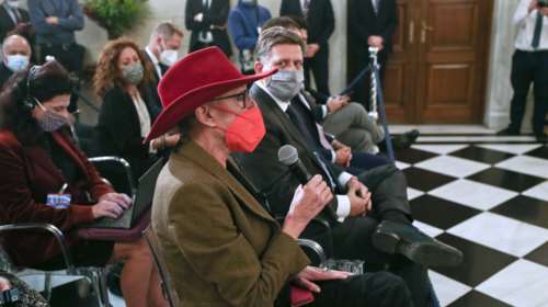 Ingeborg Beugel: Η δημοσιογράφος που εξόργισε τον Μητσοτάκη - Είχε συλληφθεί γιατί φιλοξενούσε Αφγανό μετανάστη χωρίς άσυλο