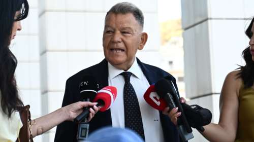 Διασωληνωμένος στην εντατική ο Αλέξης Κούγιας - Δίνει την πιο δύσκολη μάχη της ζωής του σε ιδιωτικό θεραπευτήριο