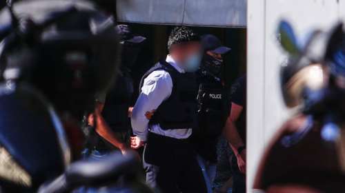 Δολοφονία τοπογράφου στο Ψυχικό: Η κατάθεση της χήρας - &quot;Υποπτευόταν συγκεκριμένο άτομο στη Μύκονο&quot;