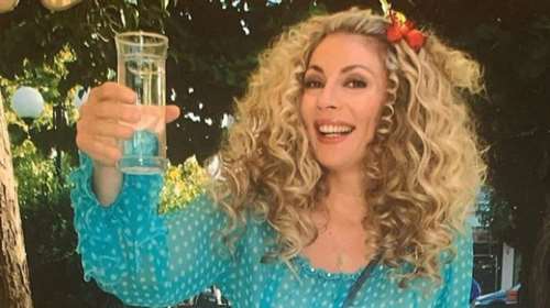 Η Σμαράγδα Καρύδη επέστρεψε στο σπίτι της Ντάλιας του &quot;Παρά 5&quot;- Το υπονοούμενο για το remake της σειράς