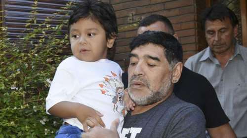 Το συγκλονιστικό τελευταίο μήνυμα του Ντιέγκο Μαραντόνα στον 7χρονο γιο του