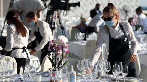 Γεωργιάδης: Τα όποια περιοριστικά μέτρα θα αφορούν μόνο ανεμβολίαστους - Υπό εξέταση οι μεικτοί χώροι στην εστίαση