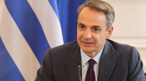 Μητσοτάκης: Τα Χριστούγεννα βρίσκουν την Ελλάδα να έχει αφήσει πίσω της μια υπερδεκαετή αλυσίδα κρίσεων
