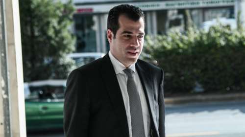 Πλεύρης: &quot;Ανεμβολίαστοι&quot; οι 300.000 που δεν έχουν κάνει τρίτη δόση - Ενδεχόμενο παράτασης της αναστολής των υγειονομικών