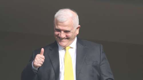 &quot;Τρελάθηκε&quot; ο Δημήτρης Μελισσανίδης με τη νίκη της ΑΕΚ: Κέρασε όλο το μαγαζί στον Ρέμο [βίντεο]