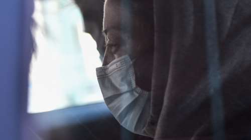 Κολωνός: Ξεσπά η γιαγιά της 12χρονης - &quot;Θα πάρουμε την επιμέλεια των παιδιών&quot; [βίντεο]