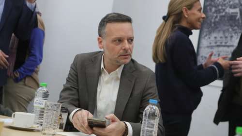 Νέα πυρά Δούκα: Η στρατηγική του ΠΑΣΟΚ απέτυχε - Να μην κουκουλώσουμε, αλλά να συζητήσουμε ό,τι μας καθηλώνει