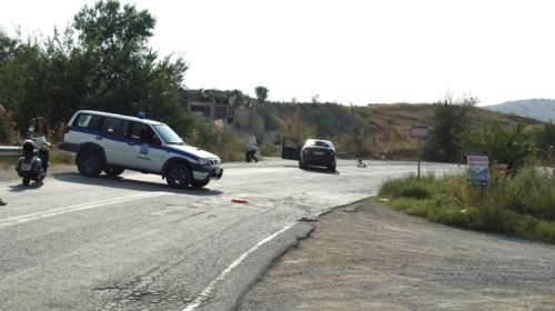 Επεισοδιακή καταδίωξη στη Δυτική Αχαΐα: Πετούσε ναρκωτικά από το παράθυρο και συνελήφθη μέσα στη... θάλασσα