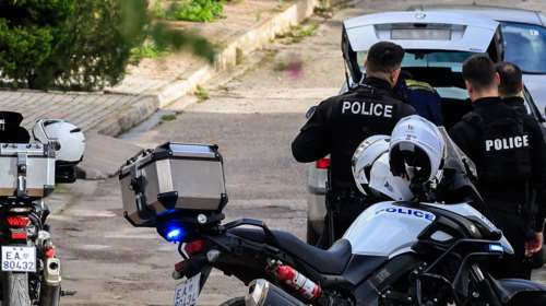 Άγριο έγκλημα στη Γλυφάδα: Θα σκοτώσω και τα αδέλφια μου αν με αφήσετε πάλι ελεύθερο, είπε ο 46χρονος στους αστυνομικούς