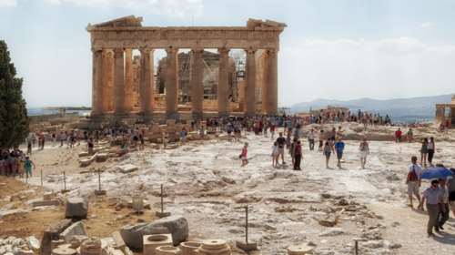 Αφόρητη η κορύφωση του καυσώνα: Αποπνικτική η ατμόσφαιρα τις επόμενες ώρες - Πώς η αφρικανική σκόνη κάλυψε τη χώρα