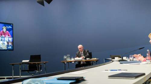 Τηλεδιάσκεψη ΕΕ: Γρήγορα lockdown πρότεινε η Μέρκελ στους 27 ηγέτες - &quot;Έπρεπε να το είχαμε κάνει νωρίτερα&quot;