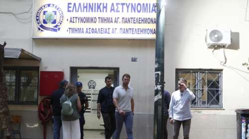 Ο Κασσελάκης στο ΑΤ Αγίου Παντελεήμονα για τον θάνατο του Αιγύπτιου: "Δεν πήρα ξεκάθαρες απαντήσεις"