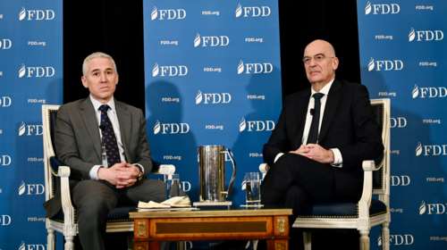 Δένδιας από τις ΗΠΑ: Η "Γαλάζια Πατρίδα" δεν βοηθά στον διάλογο με την Τουρκία