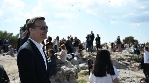 Καθαρά Δευτέρα: Στον Λόφο του Φιλοπάππου ο Χάρης Δούκας [εικόνες]