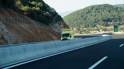 Τραγωδία στη Μπούκα Μεσσηνίας: Νεκρό βρέφος κατά τη γέννα σε τροχόσπιτο