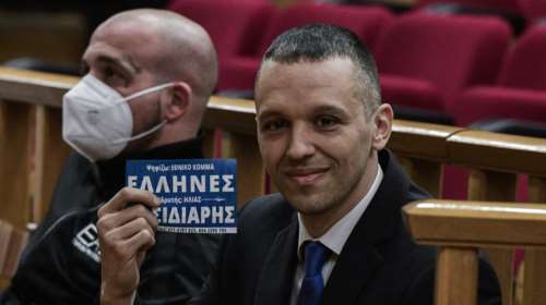 Εξώδικο Κασιδιάρη στον Τασούλα - Ισχυρίζεται ότι είναι αντισυνταγματική η τροπολογία που βάζει μπλόκο στο κόμμα του