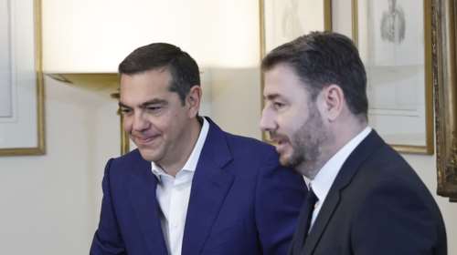 &quot;Σφήνα&quot; Ανδρουλάκη στο κυοφορούμενο δίπολο Μητσοτάκη- Τσίπρα, με αιχμή την ακρίβεια