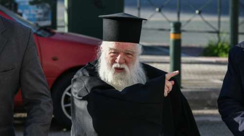 Νέο παραλήρημα Αμβρόσιου κατά Δερμιτζάκη για τη Θεία Κοινωνία : &quot;Είσαι άσχετος, κάτσε στα αυγά σου&quot;