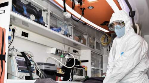 Κορoναϊός: Αρνητικές οι πρώτες εξετάσεις του συζύγου και της φίλης της 40χρονης