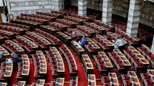 Αποκαλύψεις στην Eπιτροπή Θεσμών: 6 υπογραφές υπηρεσιακών στελεχών της ΕΥΠ είχε η παρακολούθηση Ανδρουλάκη