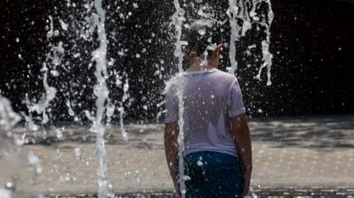 Καύσωνας: Κολασμένη ζέστη μέχρι να μπει ο Αύγουστος – Θερμοκρασίες άνω των 37 °C για σχεδόν 8 εκατ. πολίτες