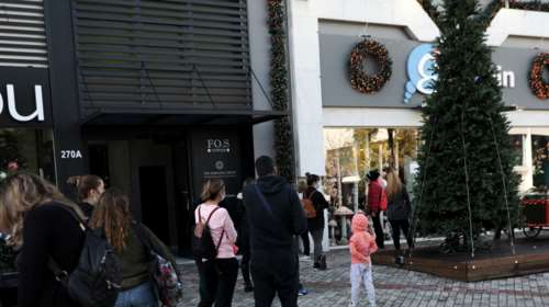 Οριστικό: Αύριο οι ανακοινώσεις για Χριστούγεννα με κλειστά μαγαζιά αλλά ανοιχτά κομμωτήρια και βιβλιοπωλεία