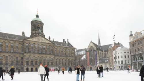 Η Ευρώπη χαμηλώνει τη θέρμανση: Ο Μακρόν φόρεσε ζιβάγκο, οι Δανοί κλείνουν τα στεγνωτήρια και βάζουν απλώστρες