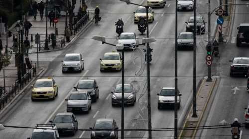Τέλη κυκλοφορίας: Ερχεται &quot;γενναία&quot; παράταση στην πληρωμή τους - Τι ισχύει για την κατάθεση πινακίδων