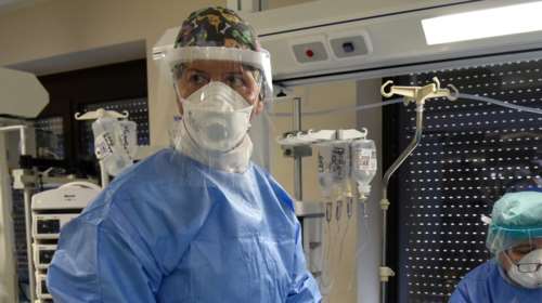 &quot;Στενάζουν&quot; τα νοσοκομεία της Αττικής: Νέο ρεκόρ διασωληνωμένων ασθενών με κορονοϊό εκτός ΜΕΘ