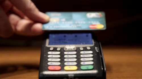 Προβληματισμένοι οι μικρομεσαίοι επιχειρηματίες με τις αλλαγές στη φορολογία τους - Πού διαφωνούν