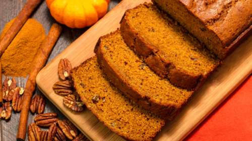 Φθινοπωρινό κέικ με κολοκύθα - Αφράτο και αρωματικό, δεν χρειάζεται καν μίξερ