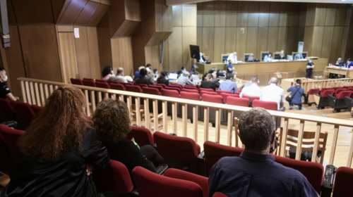 Δίκη Χρυσής Αυγής: Φάκελοι με φασιστικά συνθήματα στο Εφετείο - Σε ψυχιατρικό ίδρυμα ο αποστολέας