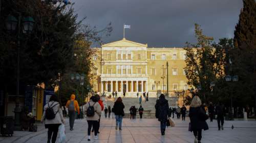 Επιχείρηση &quot;ζεστό χρήμα&quot;: Επίδομα 250€ και αυξήσεις στους συνταξιούχους, επίδομα θέρμανσης, επιστροφή ενοικίου