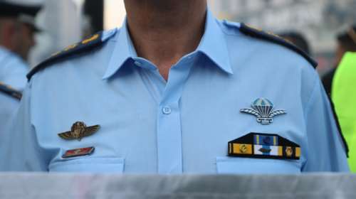 Απειλούν με απεργίες τη Μεγάλη Εβδομάδα αστυνομικοί και λιμενικοί μετά τις αυξήσεις μόνο στις Ένοπλες Δυνάμεις