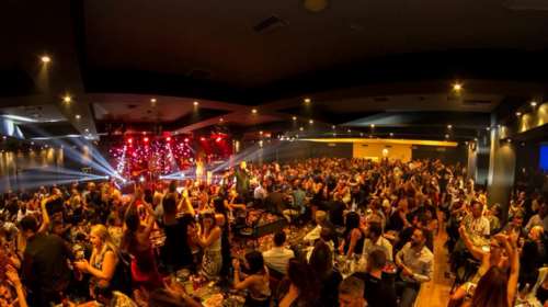 Κακοκαιρία Μπάλλος: Ζημιές στο κέντρο διασκέδασης όπου τραγουδάνε Πανταζής και Αδαμαντίδης