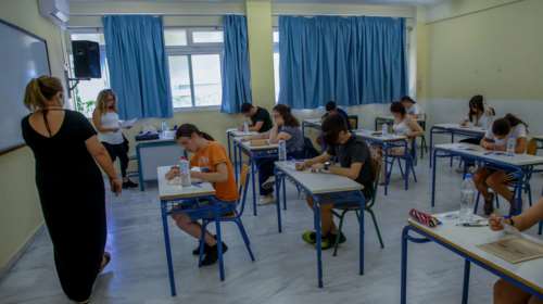Ξεκινούν οι προαγωγικές και απολυτήριες εξετάσεις στα Λύκεια - Πότε κλείνουν Γυμνάσια, Δημοτικά, Νηπιαγωγεία