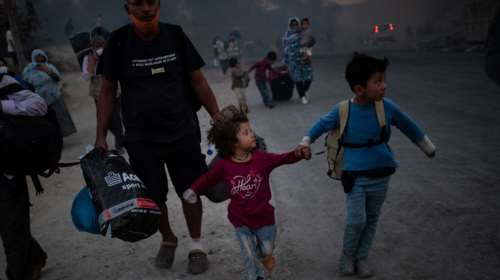 Φωτιά στη Μόρια - Υπ. Μετανάστευσης: Εντός της ημέρας όλες οι ενέργειες για την άμεση στέγαση των ευάλωτων ομάδων