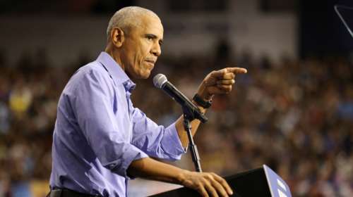 ΗΠΑ: Πώς ο Μπαράκ Ομπάμα προσπαθεί να πείσει τους άνδρες ψηφοφόρους να ψηφίσουν την Κάμαλα Χάρις