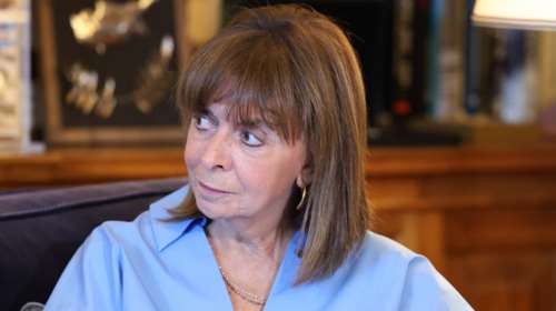 Σακελλαροπούλου για τις φωτιές: Η ζοφερή πραγματικότητα να μην γίνει νέα κανονικότητα