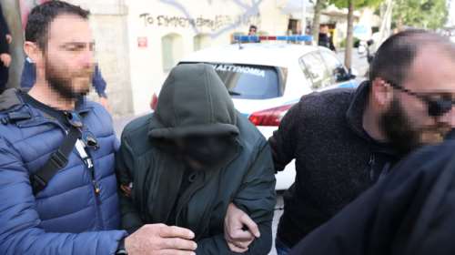 Κρήτη: &quot;Δεν γνωρίζω καν το παιδί, είναι πλεκτάνη&quot; υποστηρίζει ο λυράρης - Καταπέλτης ο δικηγόρος του ανήλικου