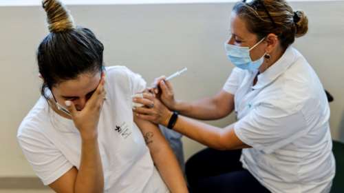 ECDC: Αβεβαιότητα για την αναμνηστική δόση στους εφήβους - &quot;Δεν υπάρχουν δεδομένα&quot;