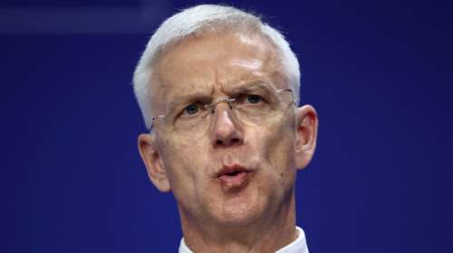 Παραιτείται ο Λετονός πρωθυπουργός και κατηγορεί τα κόμματα του κυβερνητικού συνασπισμού