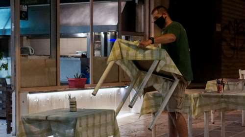 Self test: 500 ευρώ πρόστιμο ανά εργαζόμενο στους εργοδότες αν δεν έχει δηλωθεί το αποτέλεσμα του τεστ