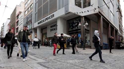 Δημοσκόπηση Abacus: Πρώτο πρόβλημα με διαφορά για τους πολίτες η ακρίβεια  - Ανησυχία για τον πόλεμο στην Ουκρανία