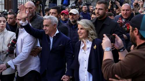 Ρουμανία: Κόπηκε από τις εκλογές ο ακροδεξιός Τζορτζέσκου - Οι καταγγελίες για ανάμιξη της Ρωσίας και ο ρόλος του Τραμπ