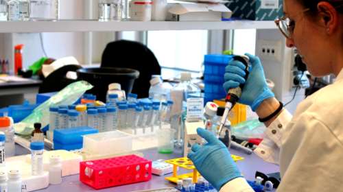 Moderna: Δείκτης τα αντισώματα για την αποτελεσματικότητα των εμβολίων