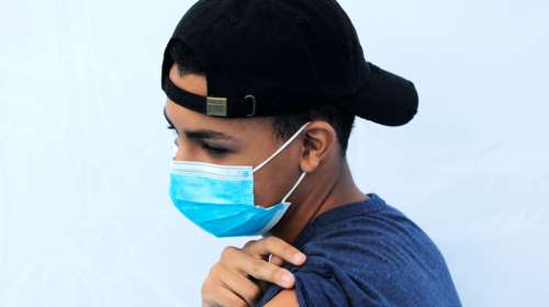 Άνοιξε η πλατφόρμα για τον εμβολιασμό των παιδιών άνω των 12 ετών