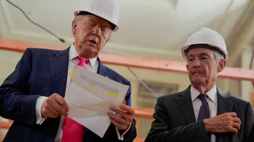 Απίστευτη κόντρα του Τραμπ με τον κεντρικό τραπεζίτη των ΗΠΑ μπροστά στις κάμερες: Τα ψέματα και η... τάπα